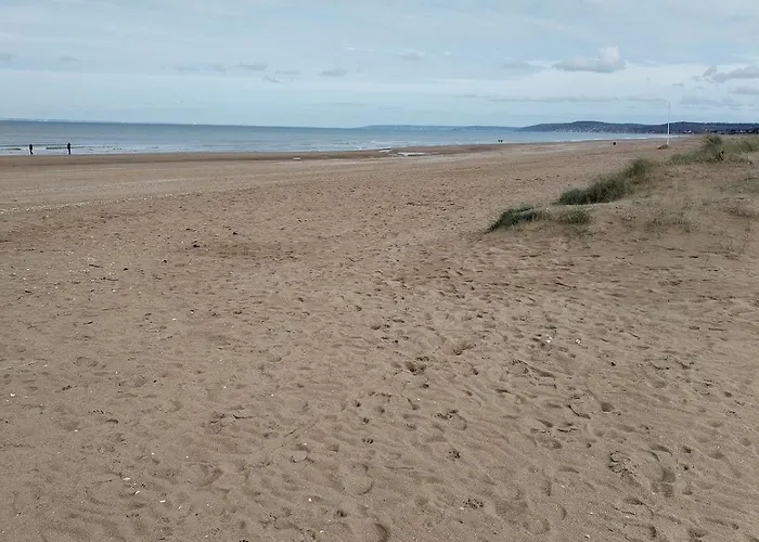 Au Bord De Merville-Franceville-Plage
